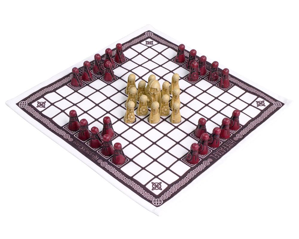 Hnefatafl - The Viking Game Cardinal Edition