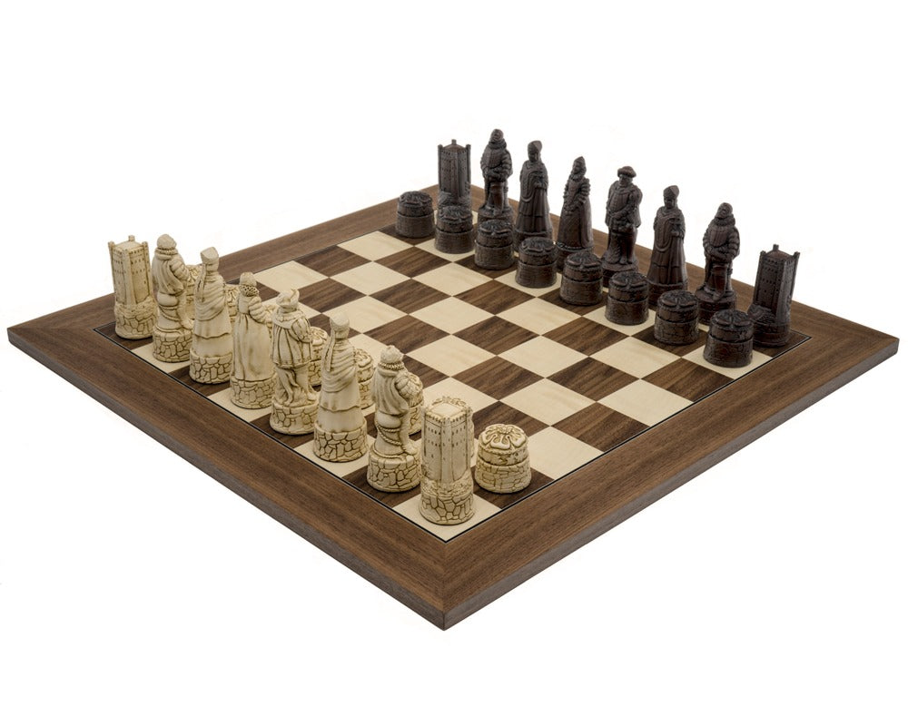 The Berkeley Chess English Russet And Walnut Chess Set