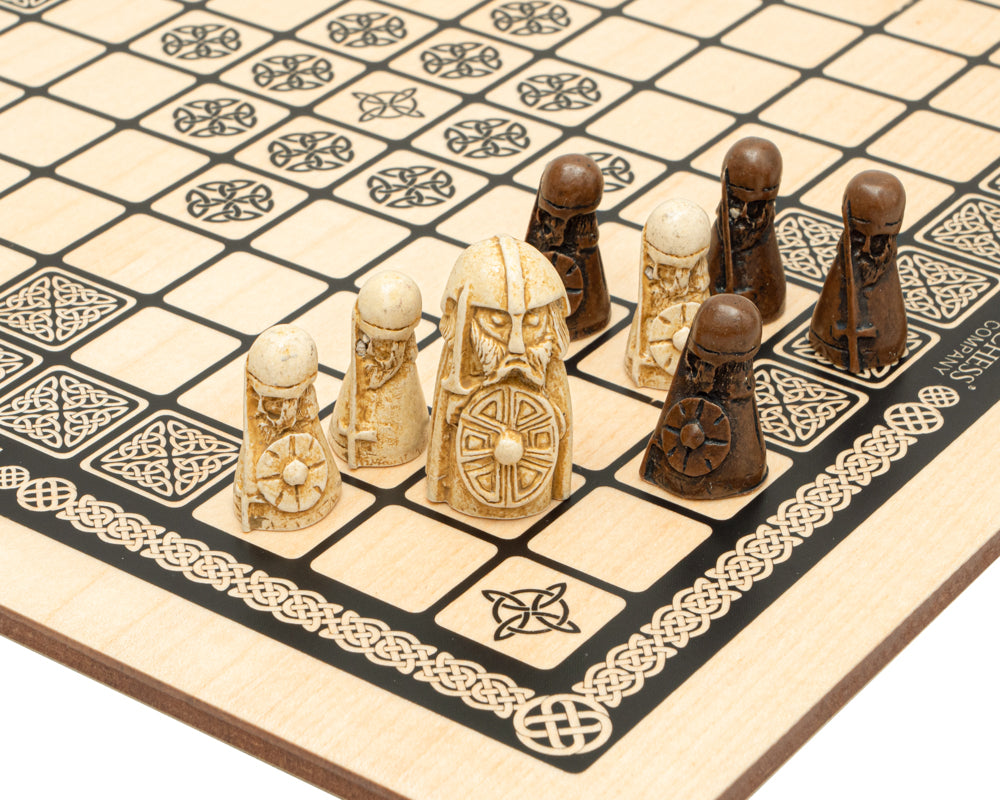 Hnefatafl - Jeu De Stratégie Viking Chess - Édition Maître Avec Plateau En Lin Et Pièces En Résine Détaillées - 2 Joueurs